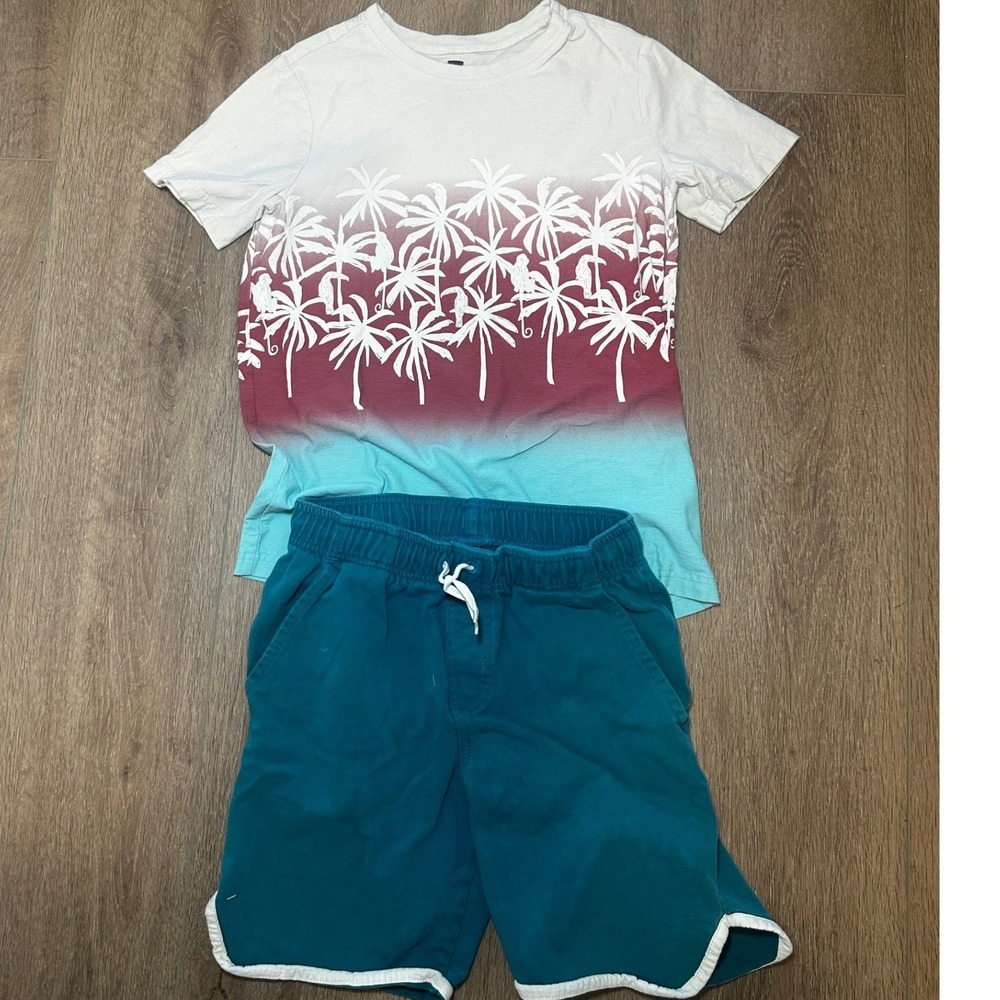 Clothes - Picture 3 of 10
